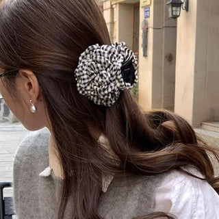 Checker Hair Claw – Fabric Floral Clip for Trendy Hairstyles
