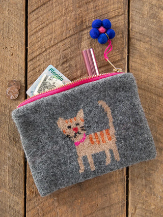 Intarsia Sweater Pouch – Cozy Knit Charm for Everyday Treasures