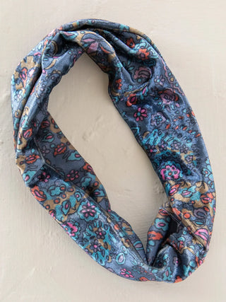 Velvet Boho Bandeau® Headband – Soft, Versatile & Effortlessly Chic -  Retro Paisley Navy