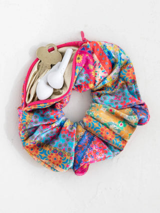 Hideaway Scrunchie – Folk Flower Patchwork