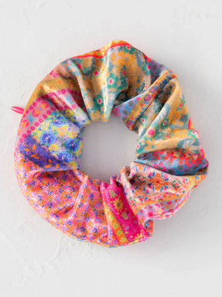 Hideaway Scrunchie – Folk Flower Patchwork